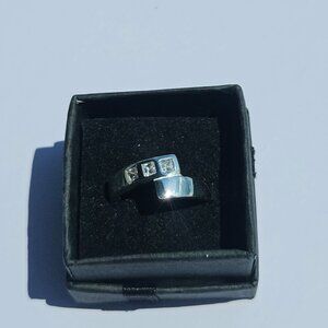 Vintage 925 Marked Marsala Sterling Silver Ring 3 Stone Size 9